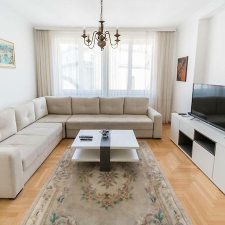 Ferhadija Premium Apartment ซาราเยโว ภายนอก รูปภาพ