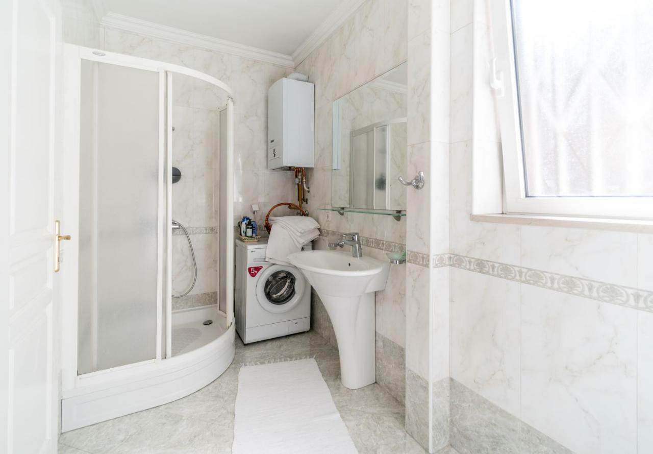 Ferhadija Premium Apartment ซาราเยโว ภายนอก รูปภาพ